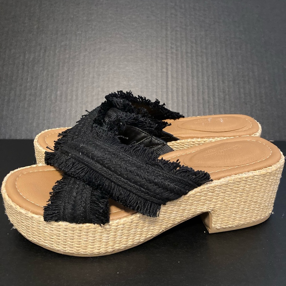Universal Thread Black Fringe Mules, woven black cross cross strap size 9